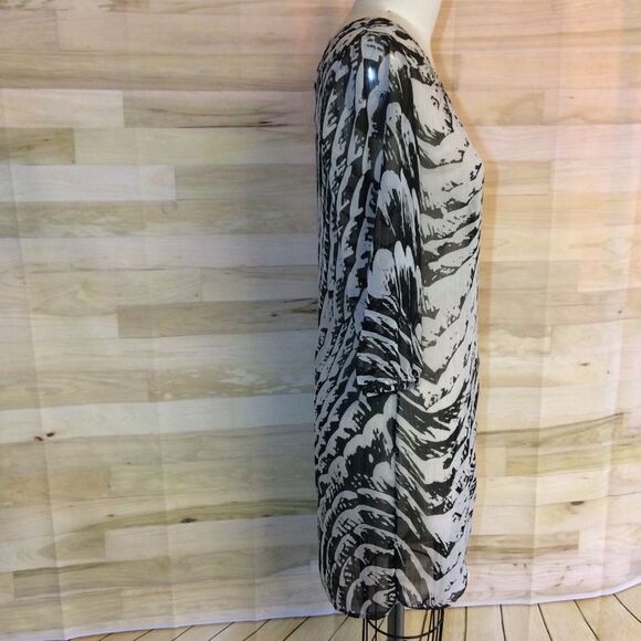 Express Woman's Long Sheer Animal Print Button-Down Swimsuit Cover Up-Size M - Picture 2 of 7